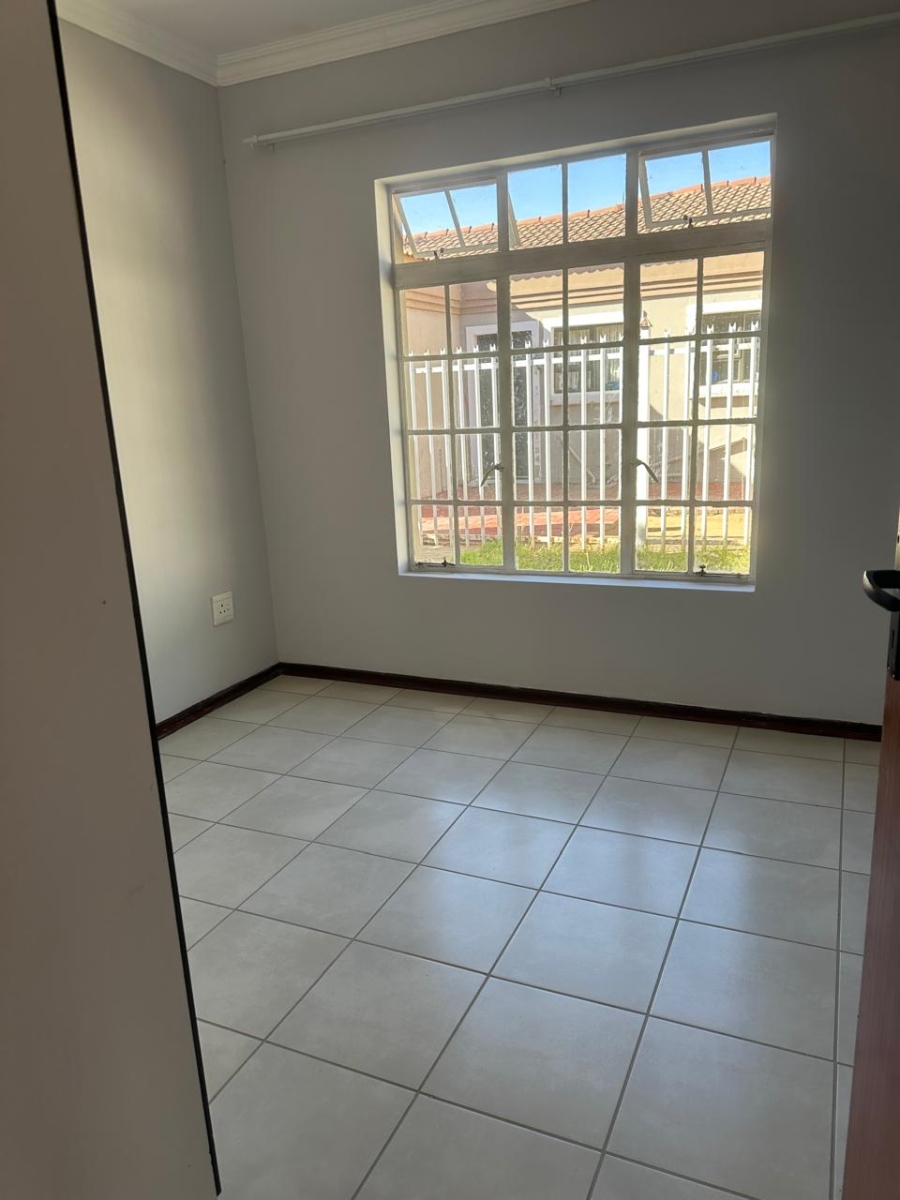 3 Bedroom Property for Sale in Mandela View Free State